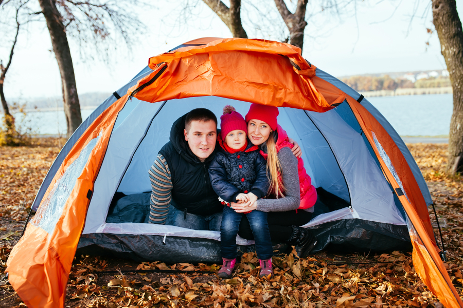 famille en camping dans les landes